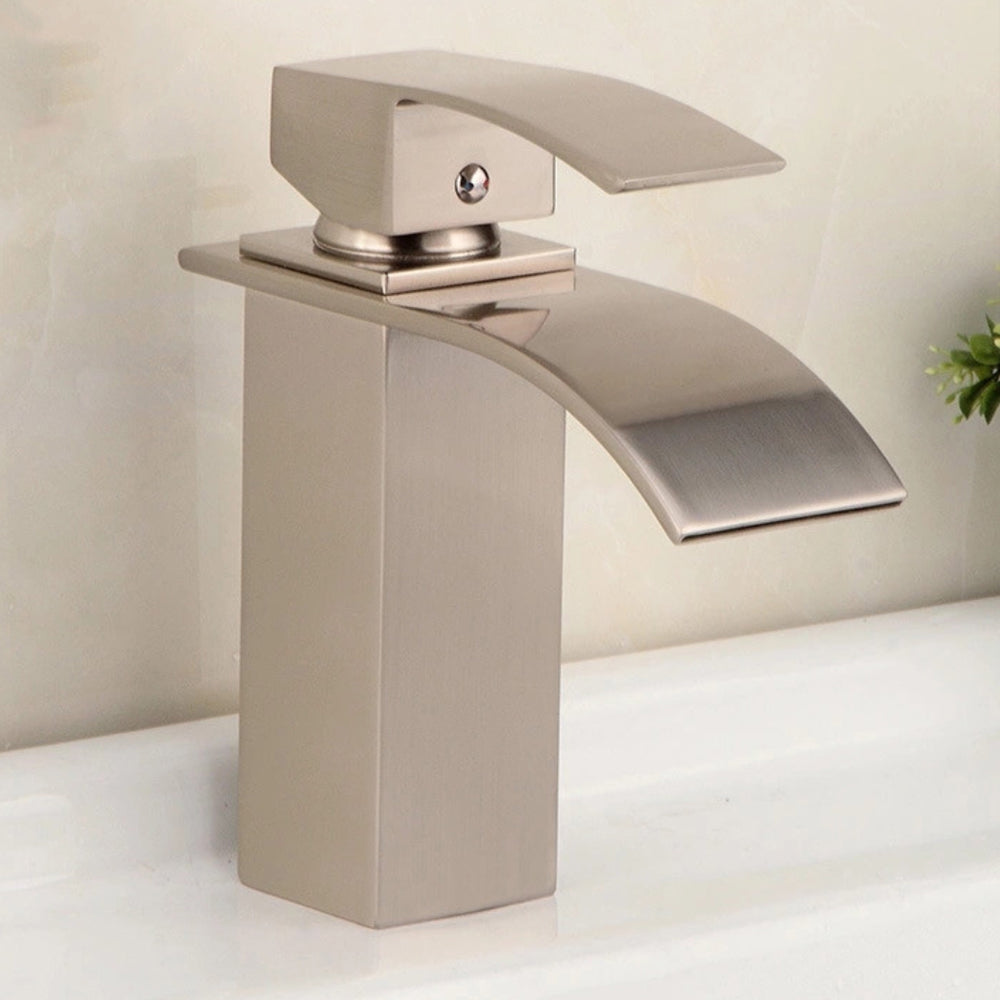 Single Hole Single-Handle Bathroom Faucet in Brushed nickel-M109BN