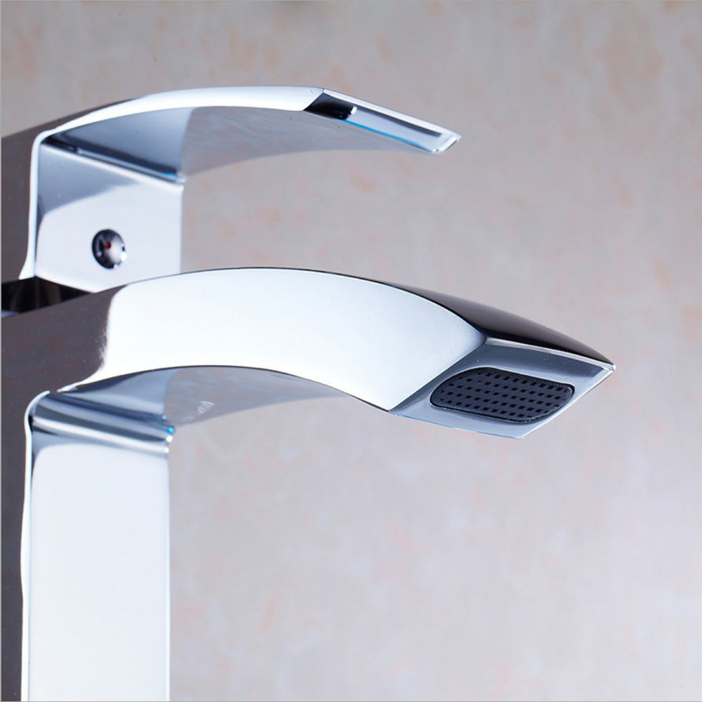 Single hole Bathroom Faucet in Brushed nickel M111BN